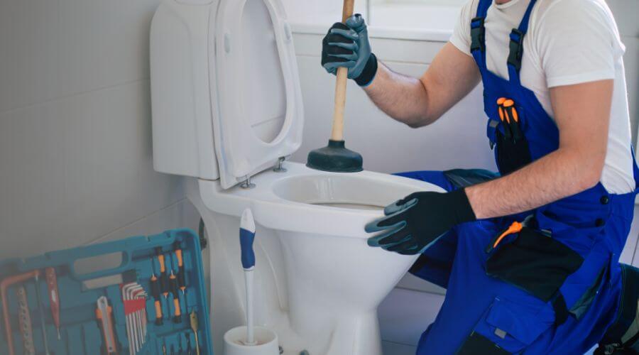 Local sewer line repair in Massachusetts